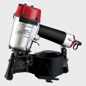 pneumatická hřebíkovačka na střešní krytiny