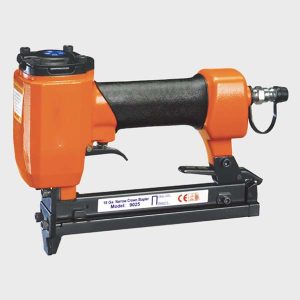 pneumatická sponkovačka na čalounění